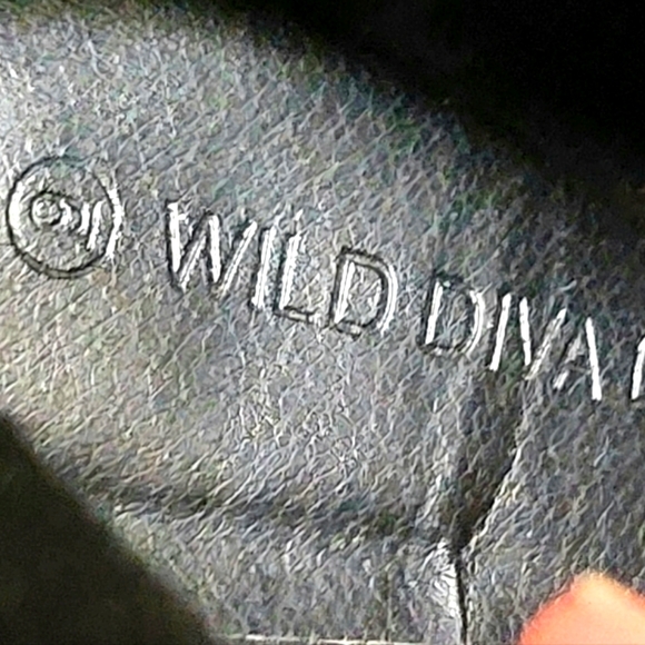 Wild Diva Faux Suede Rose Embroidered Almond Toe Booties Boots Size 9 - Picture 9 of 10